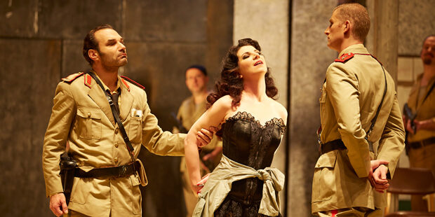 Nikolai Schukoff (Don José), Elisabeth Kulman (Carmen), Florian Spiess (Zuniga)