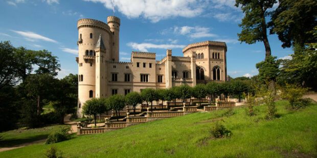 Schloss Babelsberg, Voltaireterrasse