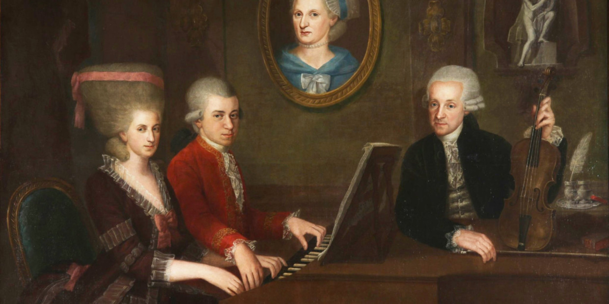 Familienportrait: (v.l.) Maria Anna "Nannerl", Wolfgang Amadeus, Anna Maria (im Gemälde) und Leopold Mozart. Gemälde von Johann Nepomuk della Croce