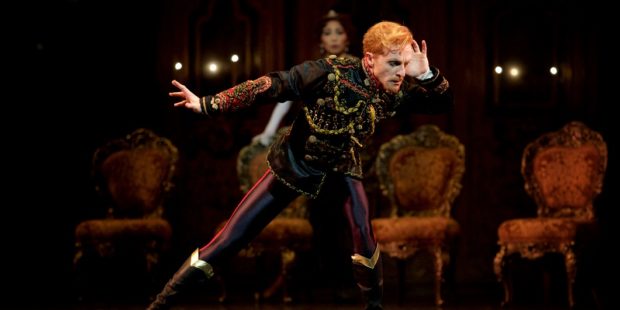 Steven McRae als Prinz Rudolf © ROH 2017. Foto: Alice Pennefather