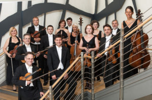 Südwestdeutsches Kammerorchester Pforzheim mit Chefdirigent Timo Handschuh