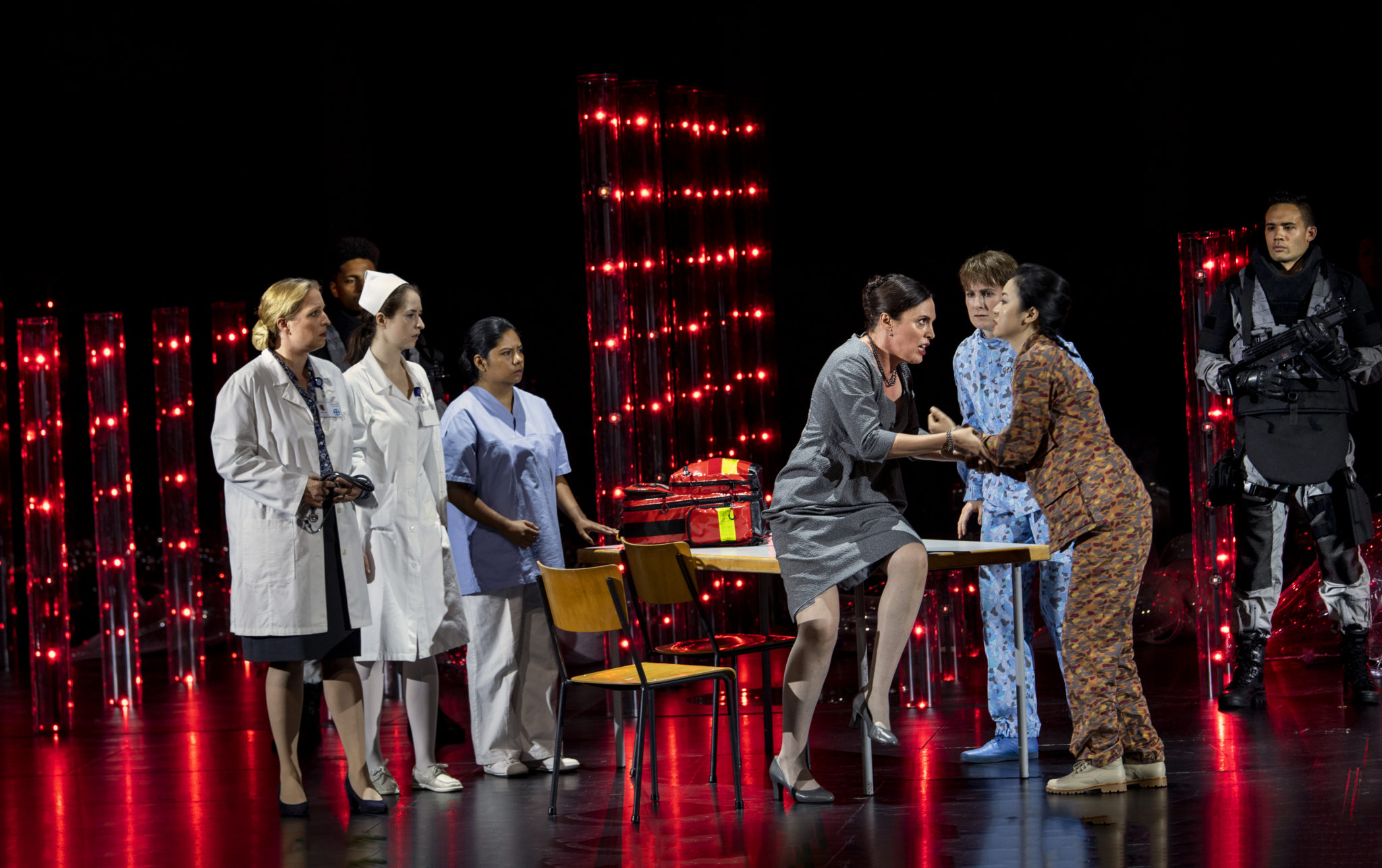 Nicole Chevalier (Elettra), Paula Murrihy (Idamante), Ying Fang (Ilia), Ensemble