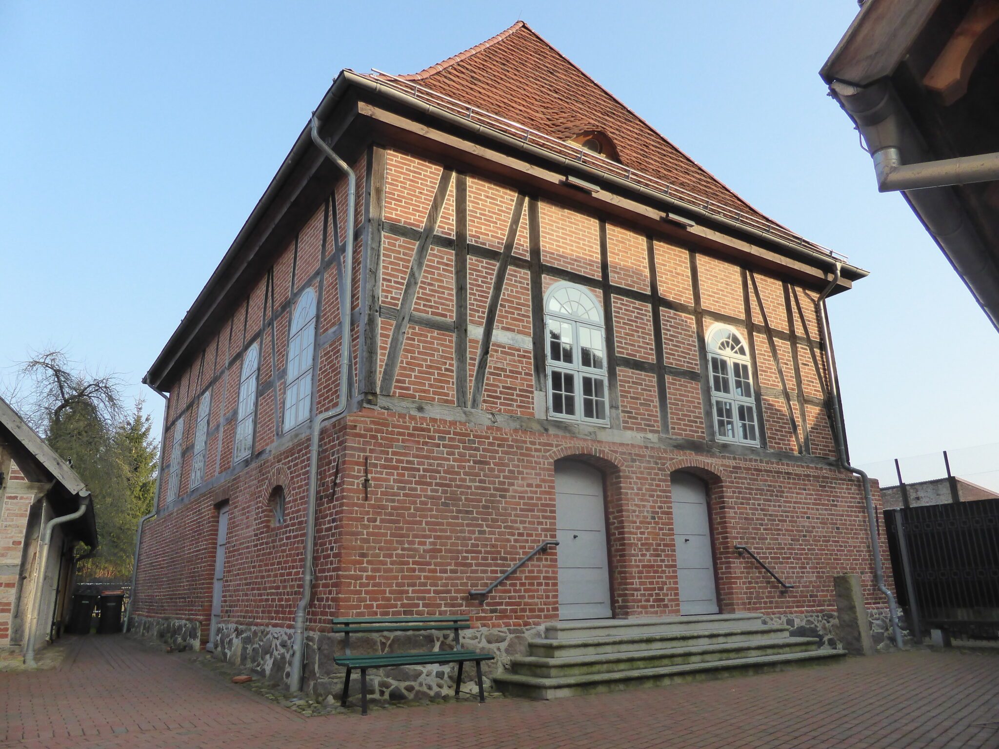 Gebetshaus der Alten Synagoge Hagenow. Dort werden auch Konzerte veranstaltet, etwa im Rahmen der Festspiele Mecklenburg-Vorpommern.