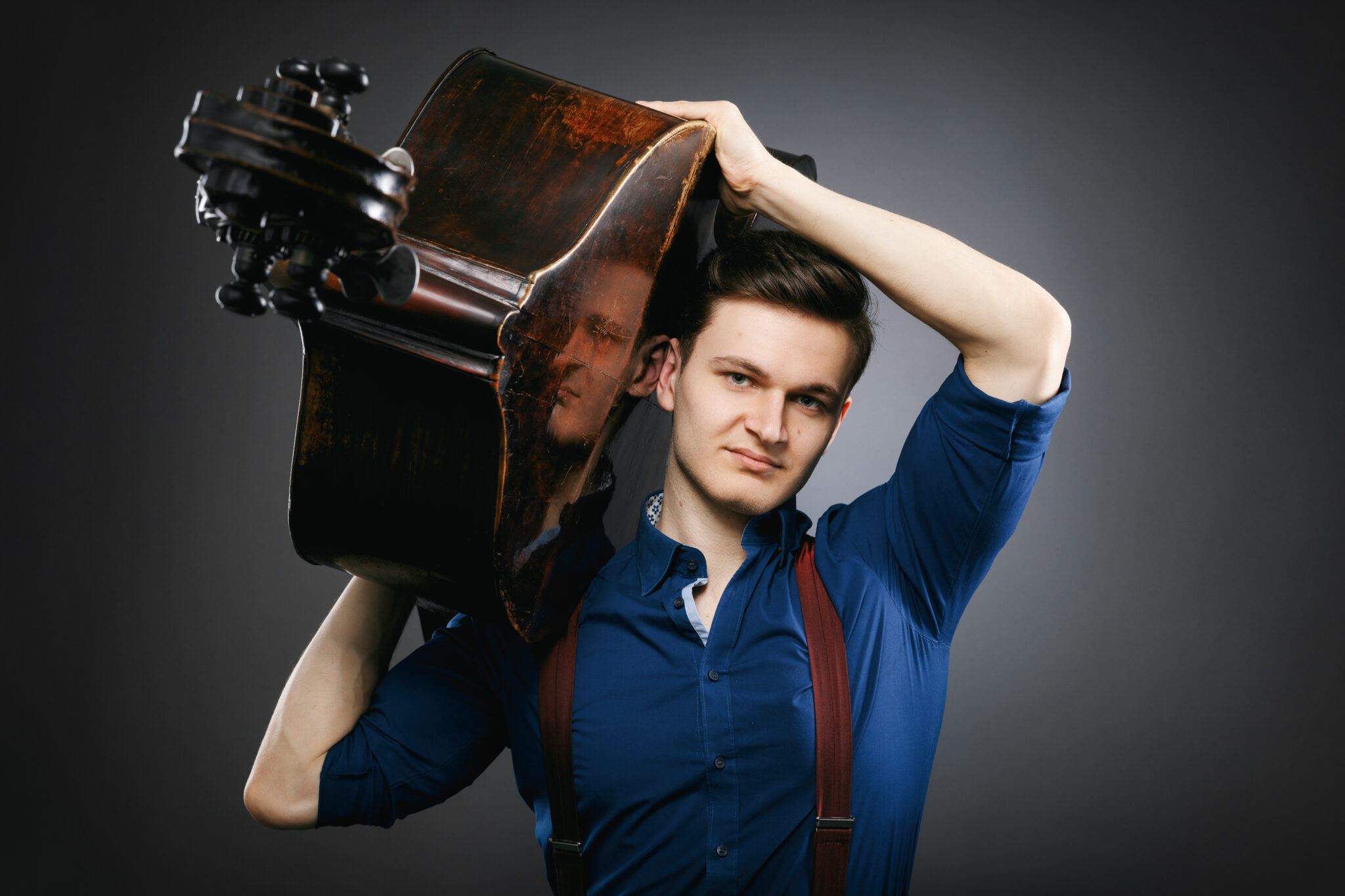 Kontrabassist Dominik Wagner wird zwei Evergreens seines Fachs interpretieren