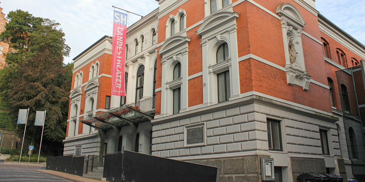 Wagnerwogen im Walzertakt am Schleswig-Holsteinischen Landestheater in Flensburg