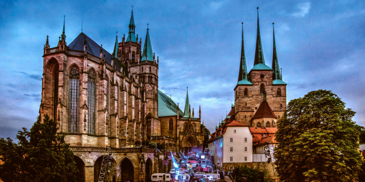 Seit dreißig Jahren finden vor dem Ensemble von Mariendom und Severeikirche die Domstufen-Festspiele Erfurt statt