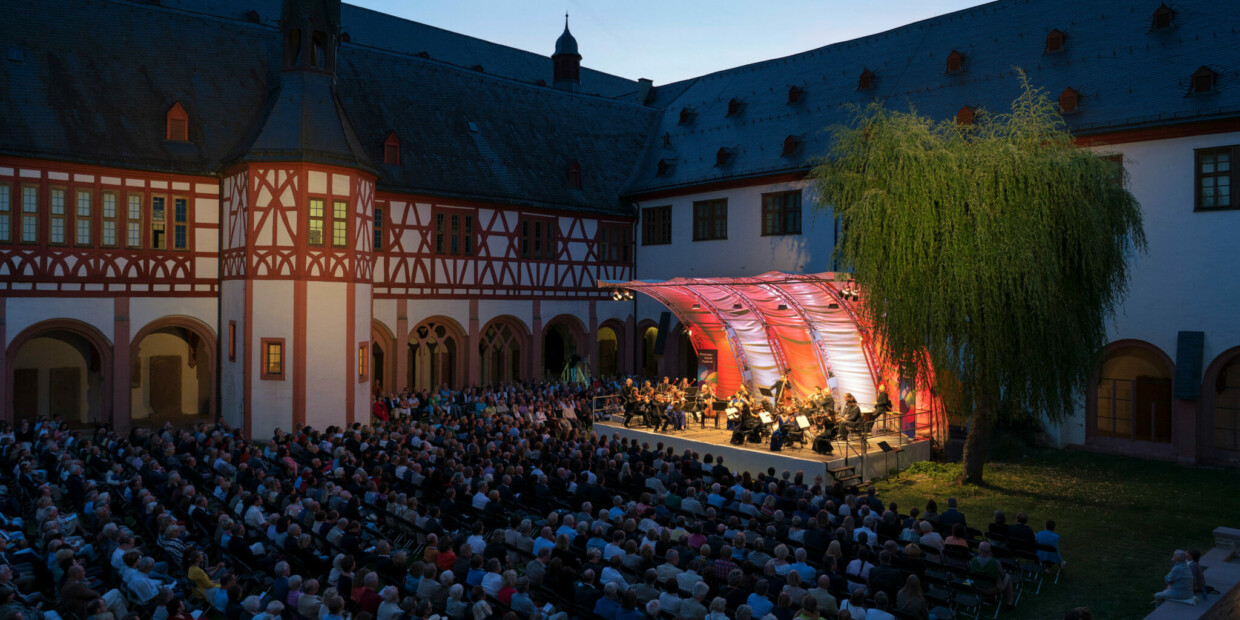 Konzert im Kreuzgang vom Kloster Eberbach beim Rheingau Musik Festival