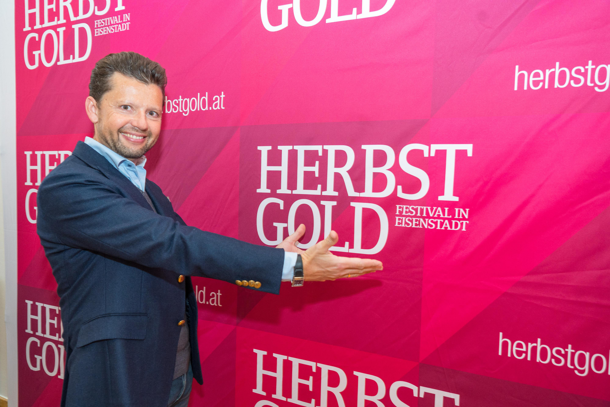 Festivalleiter Julian Rachlin bei der Pressekonferenz