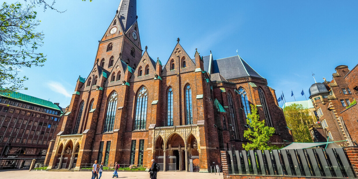 Älteste Pfarrkirche Hamburgs: St. Petri an der Mönckebergstraße
