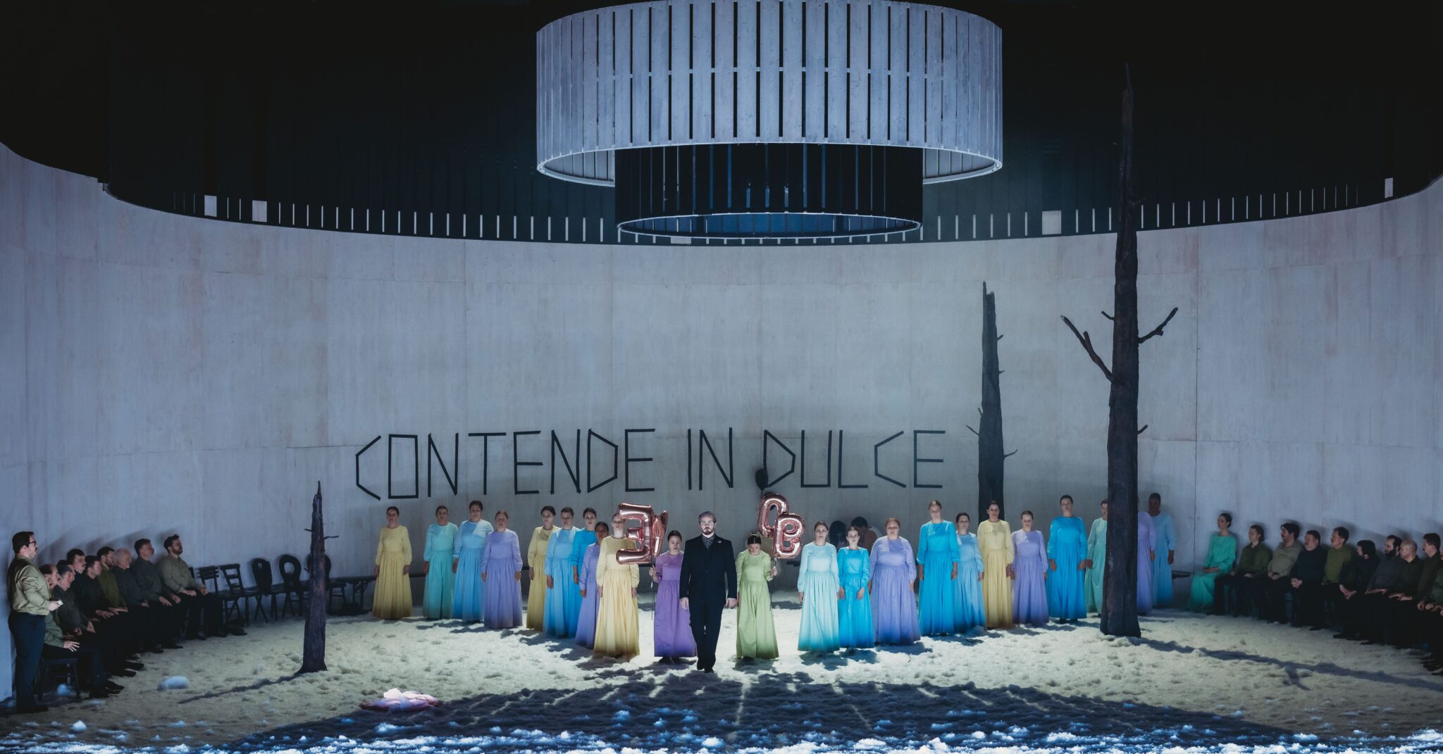 Szenenbild aus Rimski-Korsakows „Schneeflöckchen“ bei den Tiroler Festspiele Erl