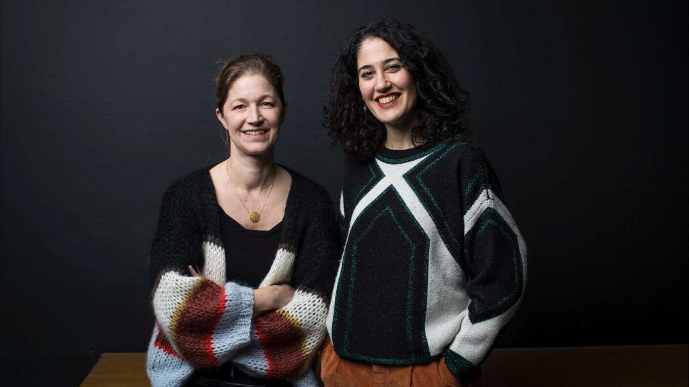 International gefragt: Die Regie- und Bühnenkonzepte von Julia Hansen (l.) und Mariame Clément (r.)