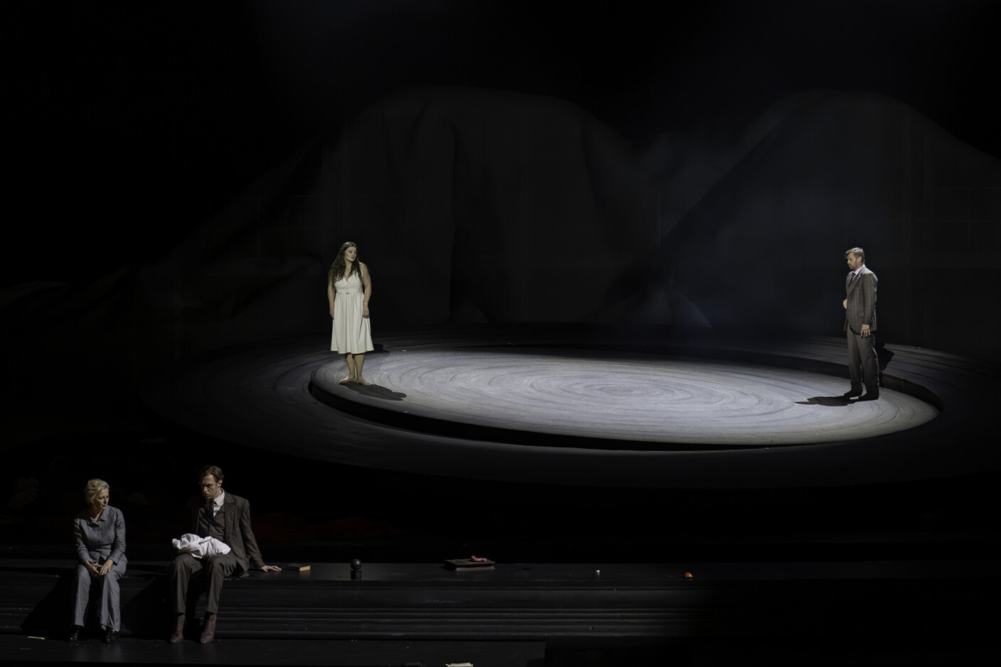 Szenenbild aus „Mefistofele“ an der Semperoper Dresden