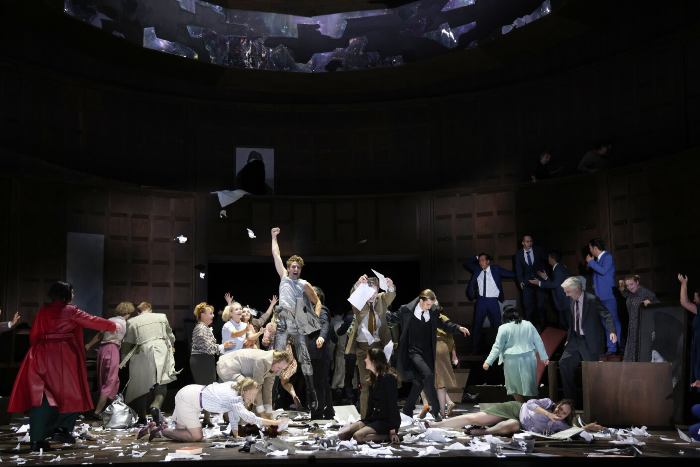 Szenenbild aus „Lohengrin“ am Theater Bremen