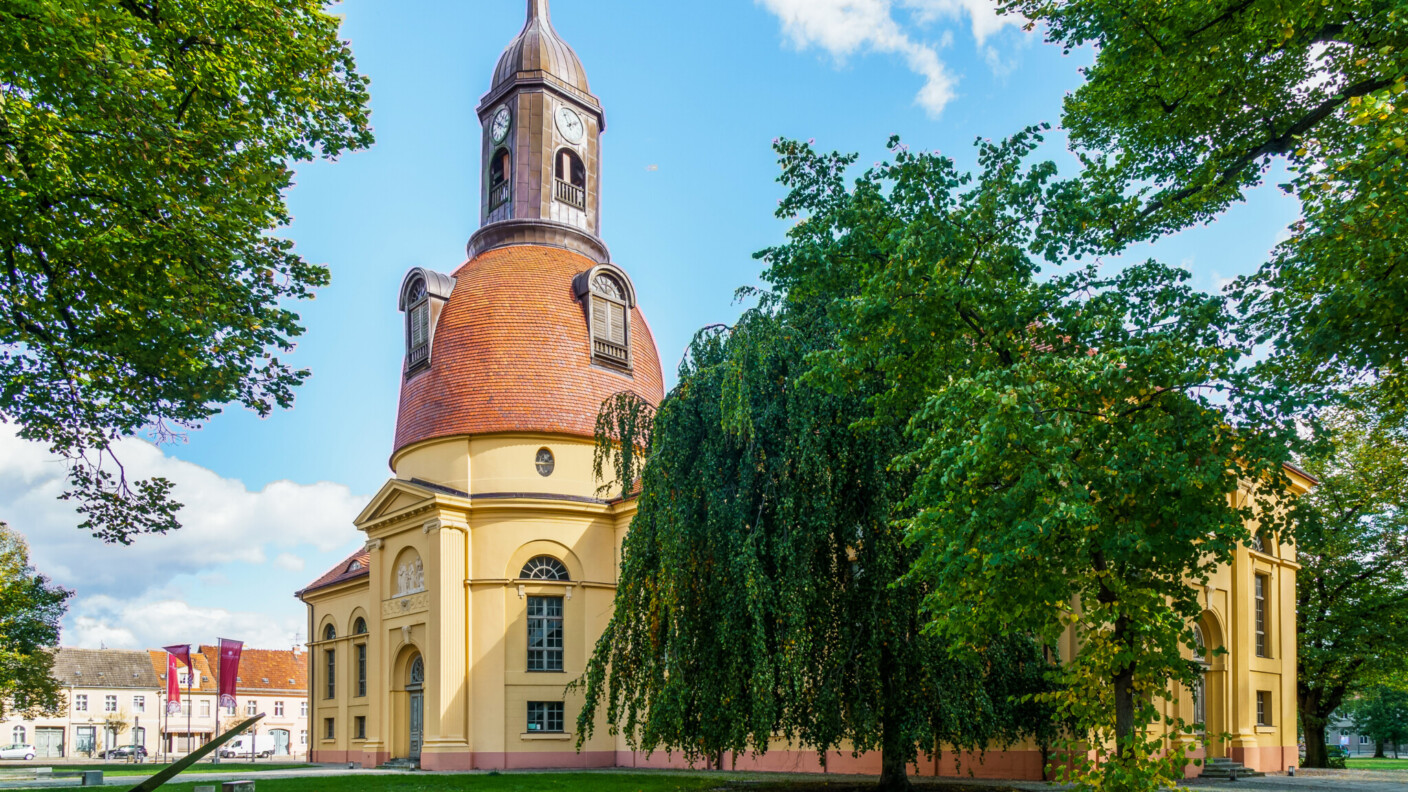 Im Jahr 1787 abgebrannt, wurde St. Marien, die heutige Kulturkirche, 1806 im klassizistischen Stil wiederaufgebaut.