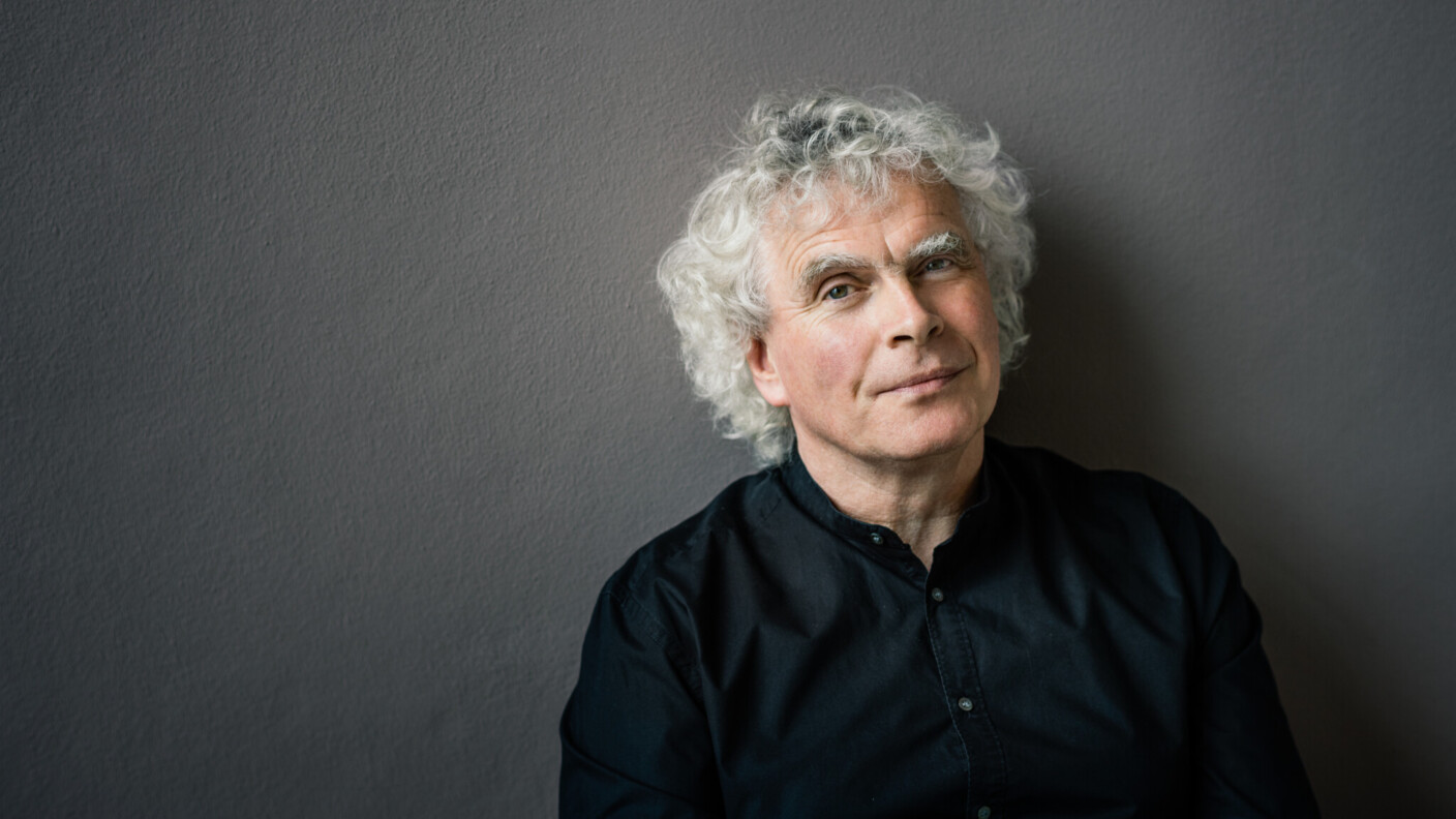 Siebzig Jahr', krauses Haar: Sir Simon Rattle