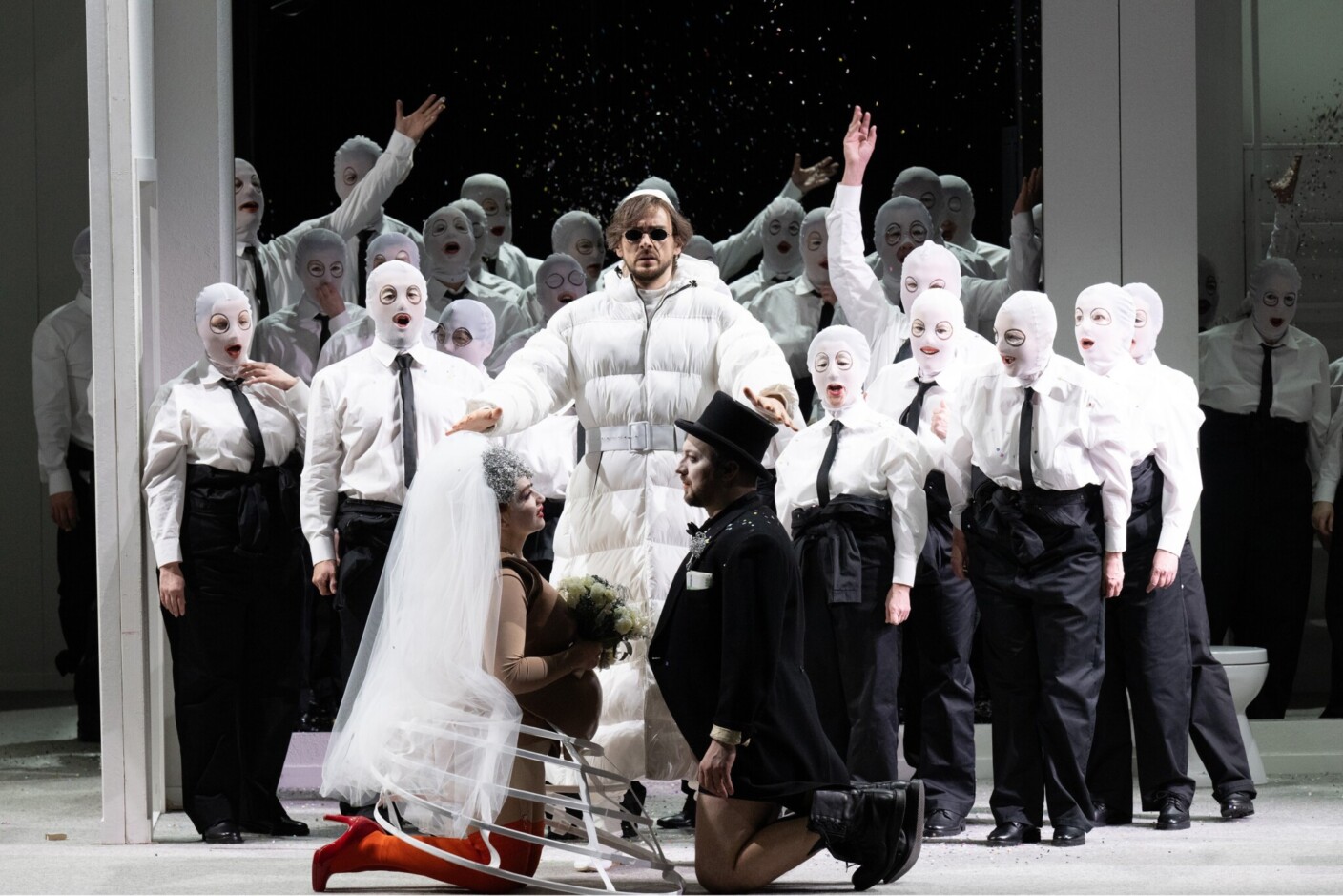 Szenenbild aus „Lady Macbeth von Mzensk“ an der Oper Düsseldorf