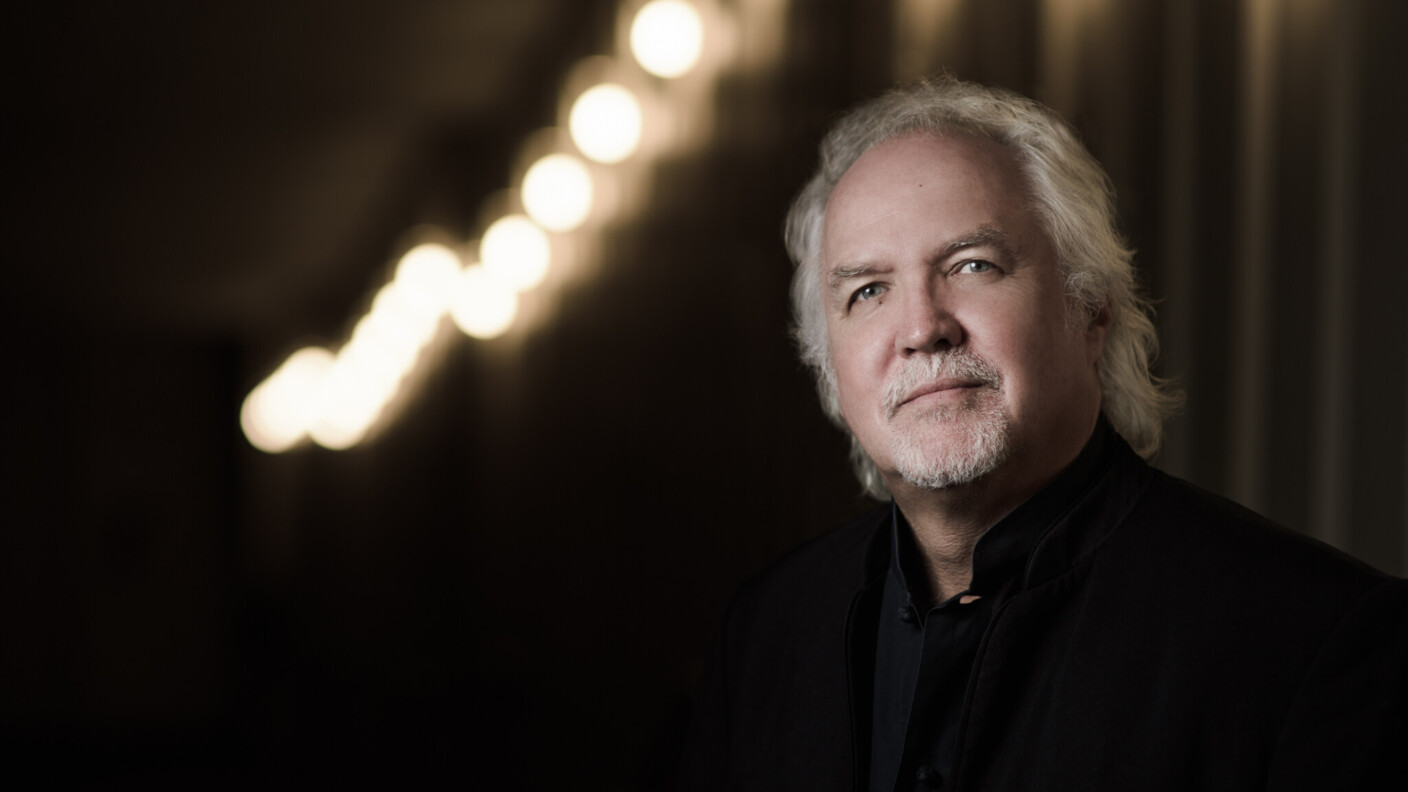 Donald Runnicles leitete als Chefdirigent bereits zahlreiche bedeutende Orchester, darunter das BBC Scottish Symphony Orchestra und das Orchester der Deutschen Oper Berlin